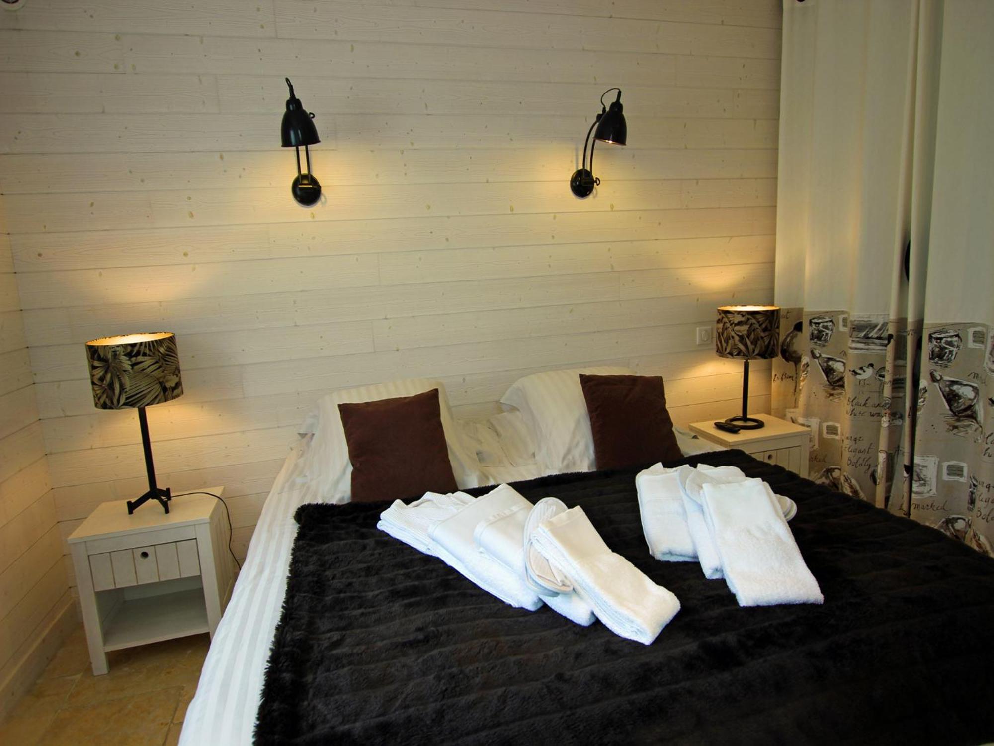 Au Pre Carre Hotel Plumergat Bagian luar foto